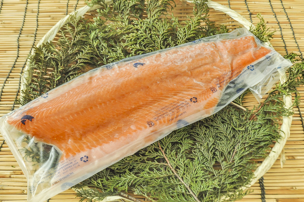 サーモントラウトフィレ トリムc 八面六臂