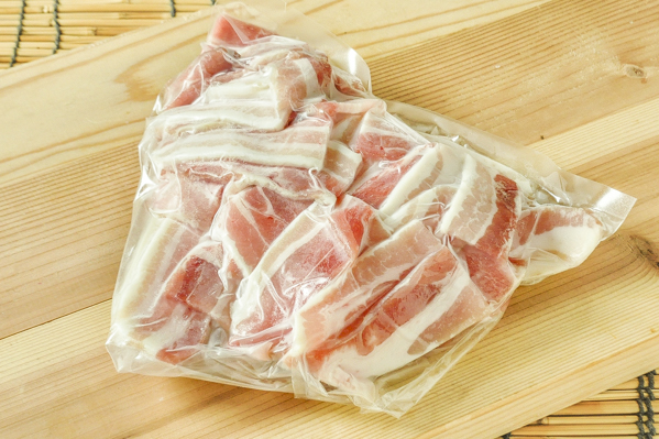 【特価】豚肉バラ焼肉用（冷凍）