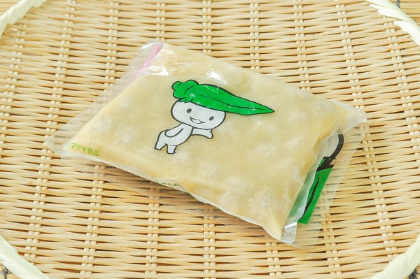 国産豚と鶏の団子の白味噌仕立て