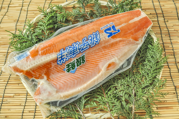 定塩銀鮭フィレ（養殖）1.2-1.5kg