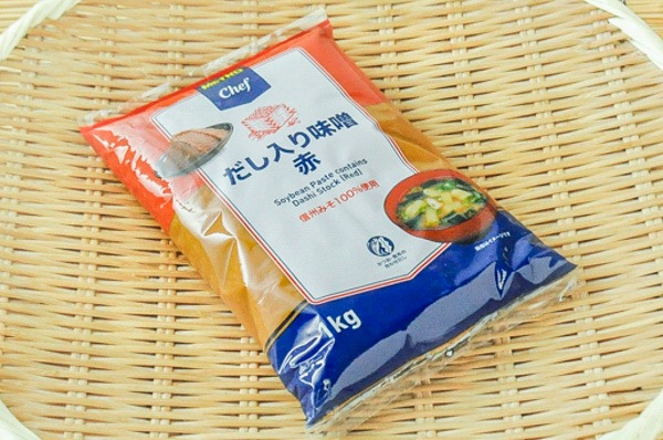 だし入り味噌（赤） 【業務用食材の仕入れなら八面六臂】