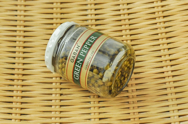 グリーンペッパー 水煮 八面六臂