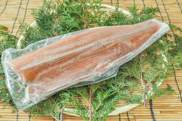 （宮城東洋株式会社）定塩秋鮭フィレ（冷凍）1-1.5kg