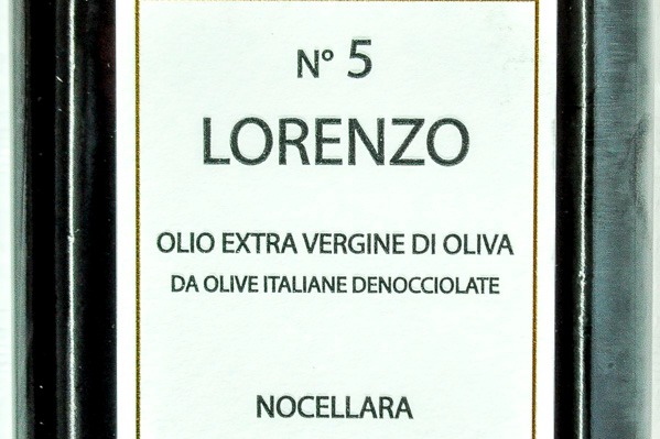 「Lorenzo No.5」エキストラ・ヴァージン・オリーブオイル (1)