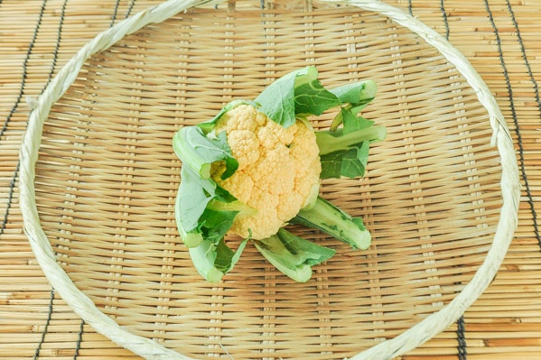 カリフラワー（9玉サイズ） 【業務用食材の仕入れなら八面六臂】