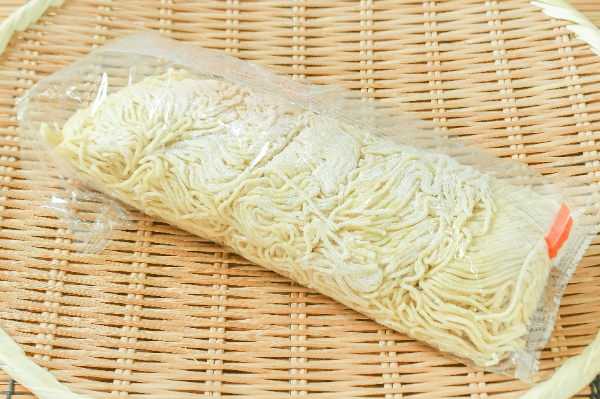 生中華麺（#20　丸ストレート）