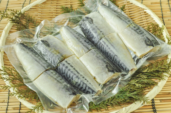 昆布だし漬サバ切身　【業務用食材の仕入れなら八面六臂】