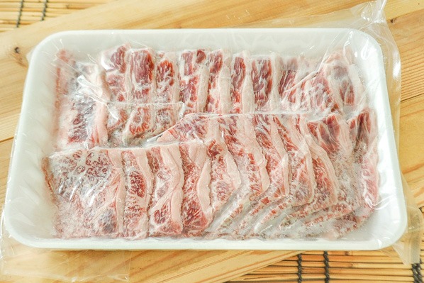 神居牛バラ（カルビ）（焼肉用）