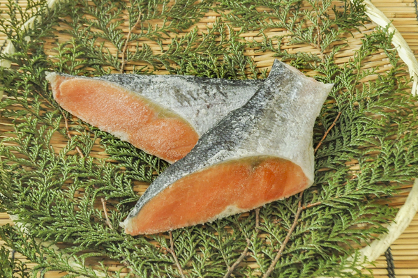 塩銀鮭切身（尾の身）150-200gr