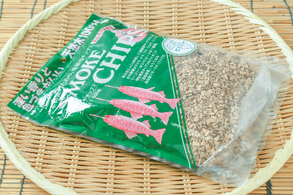 スモークチップ（サクラ） 【業務用食材の仕入れなら八面六臂】 けむらん亭&さくらスモークチップ500gセット