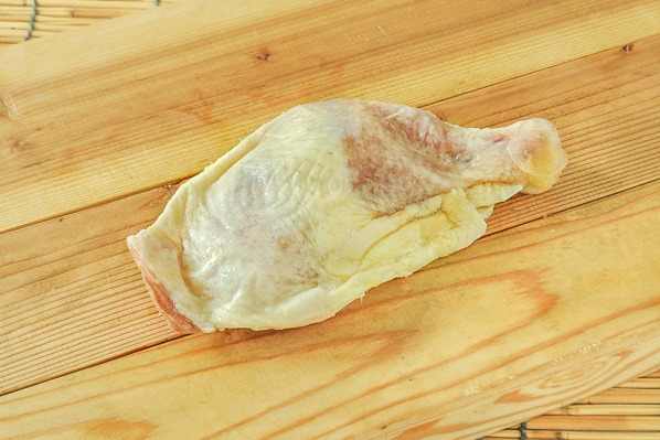 鶏骨付きもも肉（アメリカ産レッグ200-220g）（冷凍）