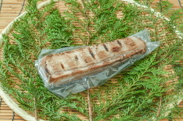 炭火焼かつおタタキ血合取り（一本釣り）