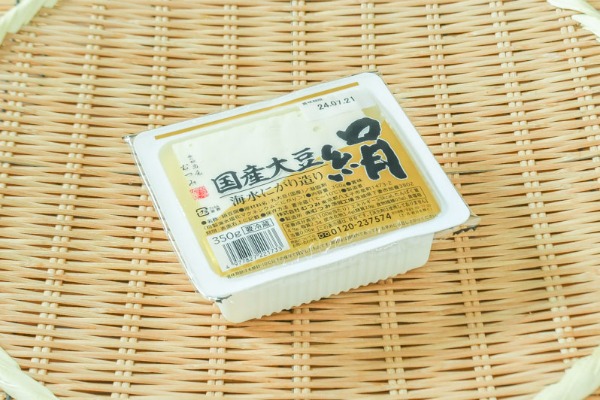 国産大豆　絹豆腐