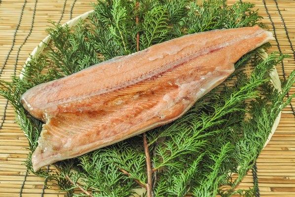 白鮭フィレ　900-1.1kg