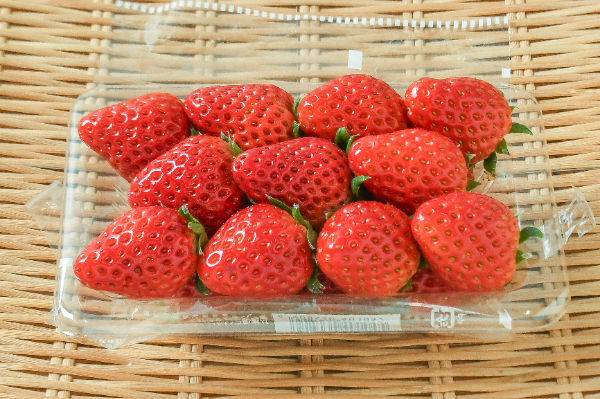 にいぼり農園のいちご（やよいひめ）（DX） 【業務用食材の仕入れなら