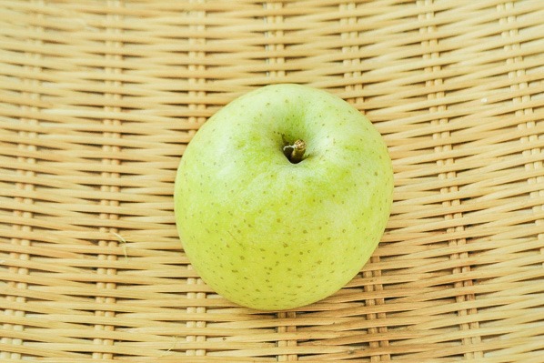 青りんご（王林）（32玉サイズ）