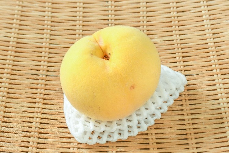 甲斐黄桃（12玉サイズ）（秀）