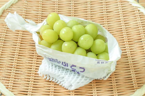 昭峰（しょうほう）（3L）（9房サイズ）（秀）