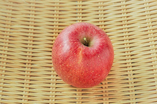 りんご（サンふじ）（18玉サイズ）