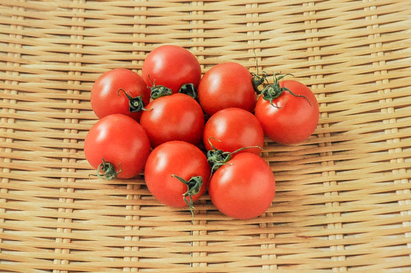 中玉トマト（袋）（フルティカ）