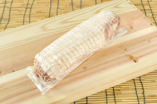 豚肉バラネット巻き