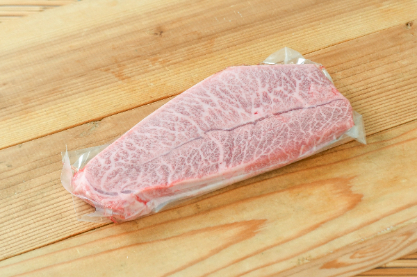 雪降り和牛ミスジステーキ　(A5)