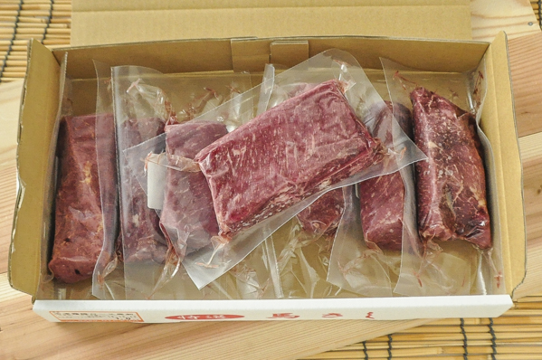 霜降りロース馬刺し