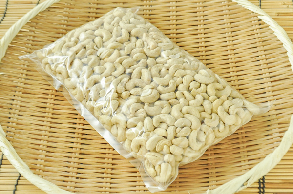 ナッツ類 【業務用食材の仕入れなら八面六臂】