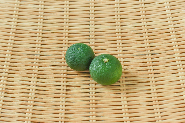 すだち（3L）（赤秀）