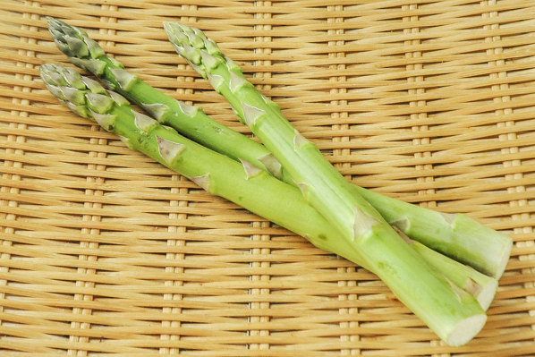 アスパラガス 2l 八面六臂