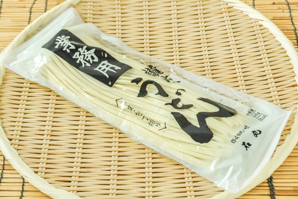 業務用讃岐うどん（半生） 【業務用食材の仕入れなら八面六臂】