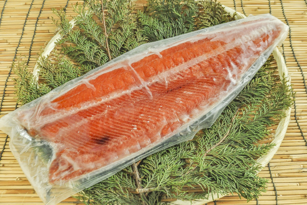 （153103）定塩紅鮭フィレ（甘口）800－1kg