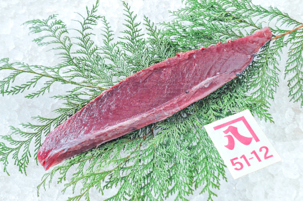 かねはち　カツオ（1／4）（背指定）（静岡県沼津産）