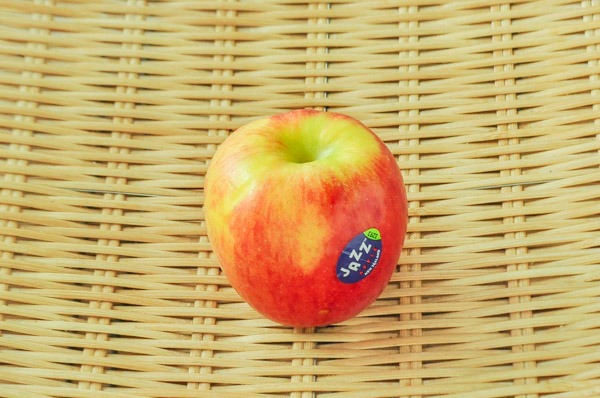 りんご（56玉サイズ）