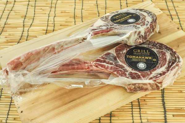 牛肉トマホークステーキ