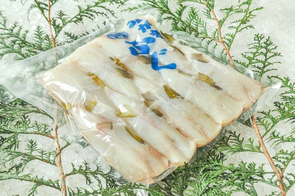 身欠き白サバフグ 八面六臂