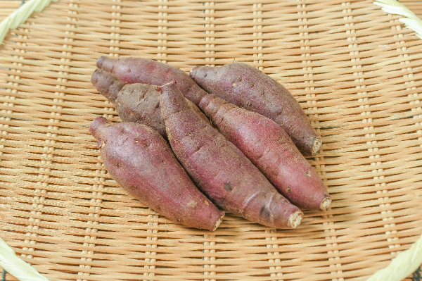 パープルスイートロード（M） 【業務用食材の仕入れなら八面六臂】