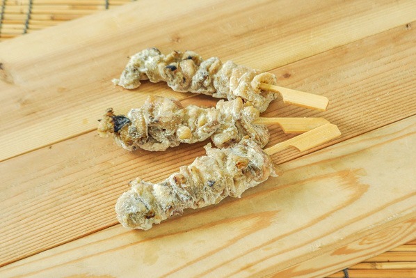 炭火素焼きやきとり（皮串）