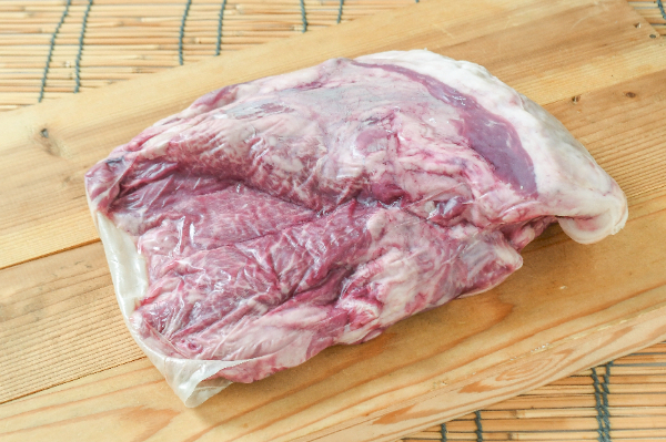 黒毛和牛（経産）マルカワ（シンタマカブリ）（国産）
