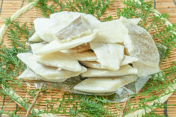 皮付きアブラカレイ切身（骨取り済）（50g）1kg