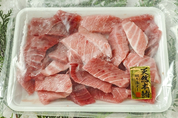 生本マグロ切り落とし　【業務用食材の仕入れなら八面六臂】