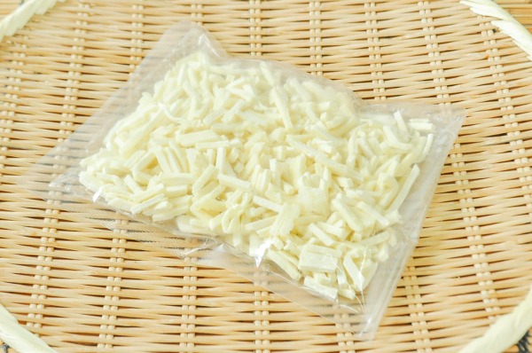 モッツァレラチーズ（シュレッドチーズ）
