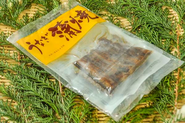 うなぎ蒲焼き　（真空パック）