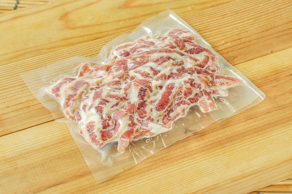 馬フタエゴの燻製スライス