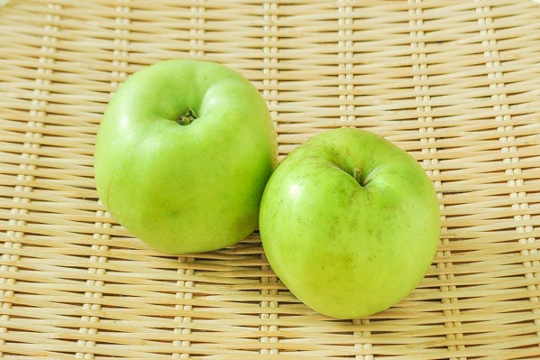 青りんご（夏緑）（190-270g位サイズ）