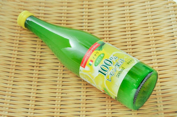 レモン果汁100％濃縮還元（中）