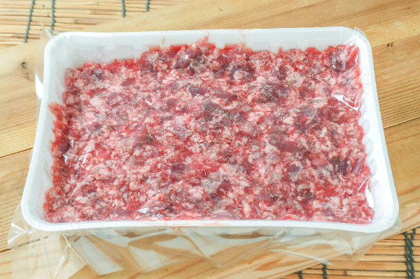 若鶏モモ肉ミンチ（粗挽き） 【業務用食材の仕入れなら八面六臂】
