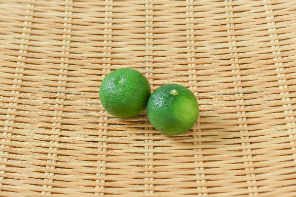 すだち（4L）（青秀）