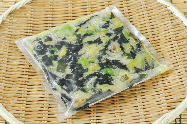 生姜入りあさりとキャベツの炊き合わせ