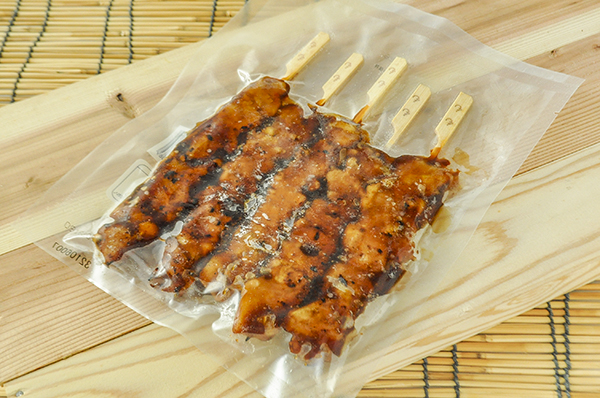 炭火焼き鳥もも大串（醤油ダレ）